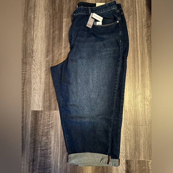 Lane Bryant Boyfriend Capri Mid-Rise NWT size 20 - Picture 1 of 4